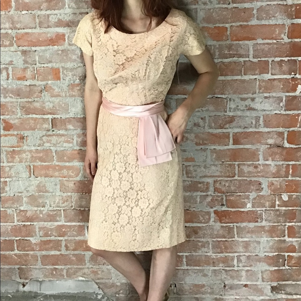 VTG 50’s Pinup peach lace cocktail dress